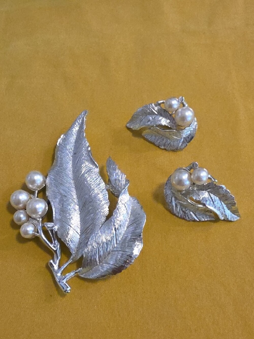 Vintage 1963 "Silvery Splendor" costume jewelry set designed by Sarah Coventry